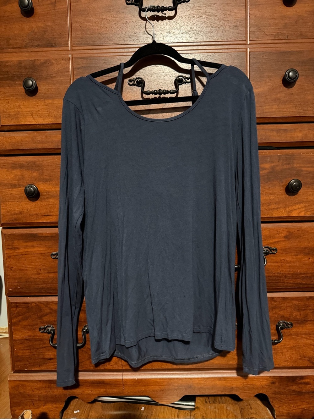 Women's Long Sleeve Scoop Neck Tee in Navy